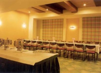 Aditya Hotel Ludhiana Ngoại thất bức ảnh